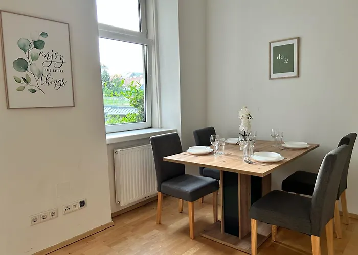 Apartment Stylish With Parking Near Center