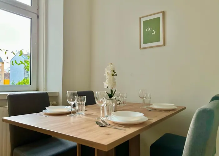 Apartment Stylish With Parking Near Center